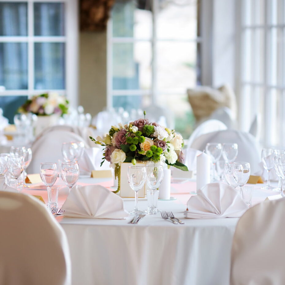 How to Pick the Right Reception Venue for Your Wedding